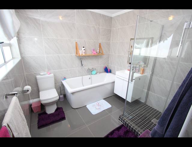 4 BEDROOM HOUSE FOR SALE IN BEDFORD PARK
